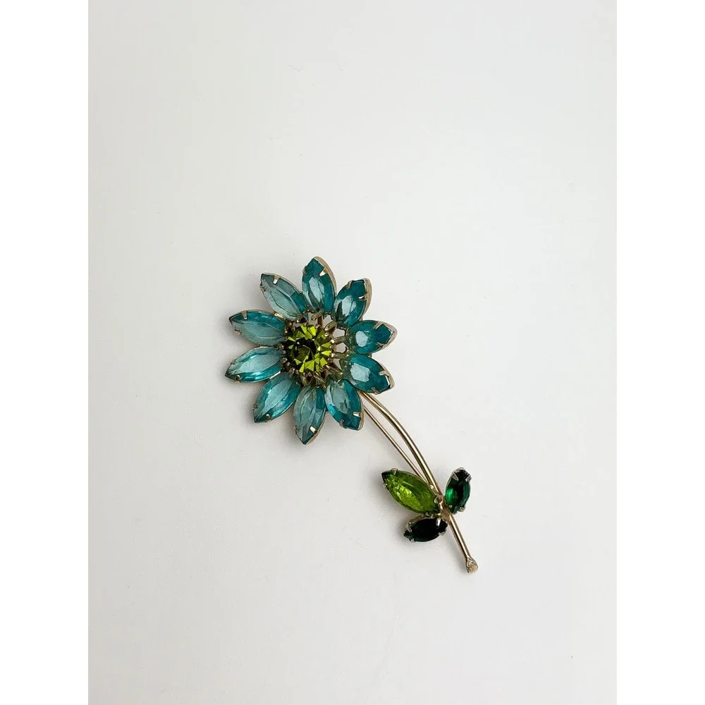 B22 Weiss Vintage‎ Flower Brooch Blue Green Rhinestone Gold Tone Floral Pin